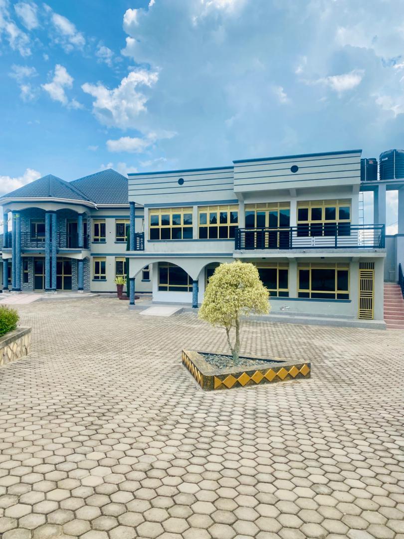 CLUB AFREKA HOTEL